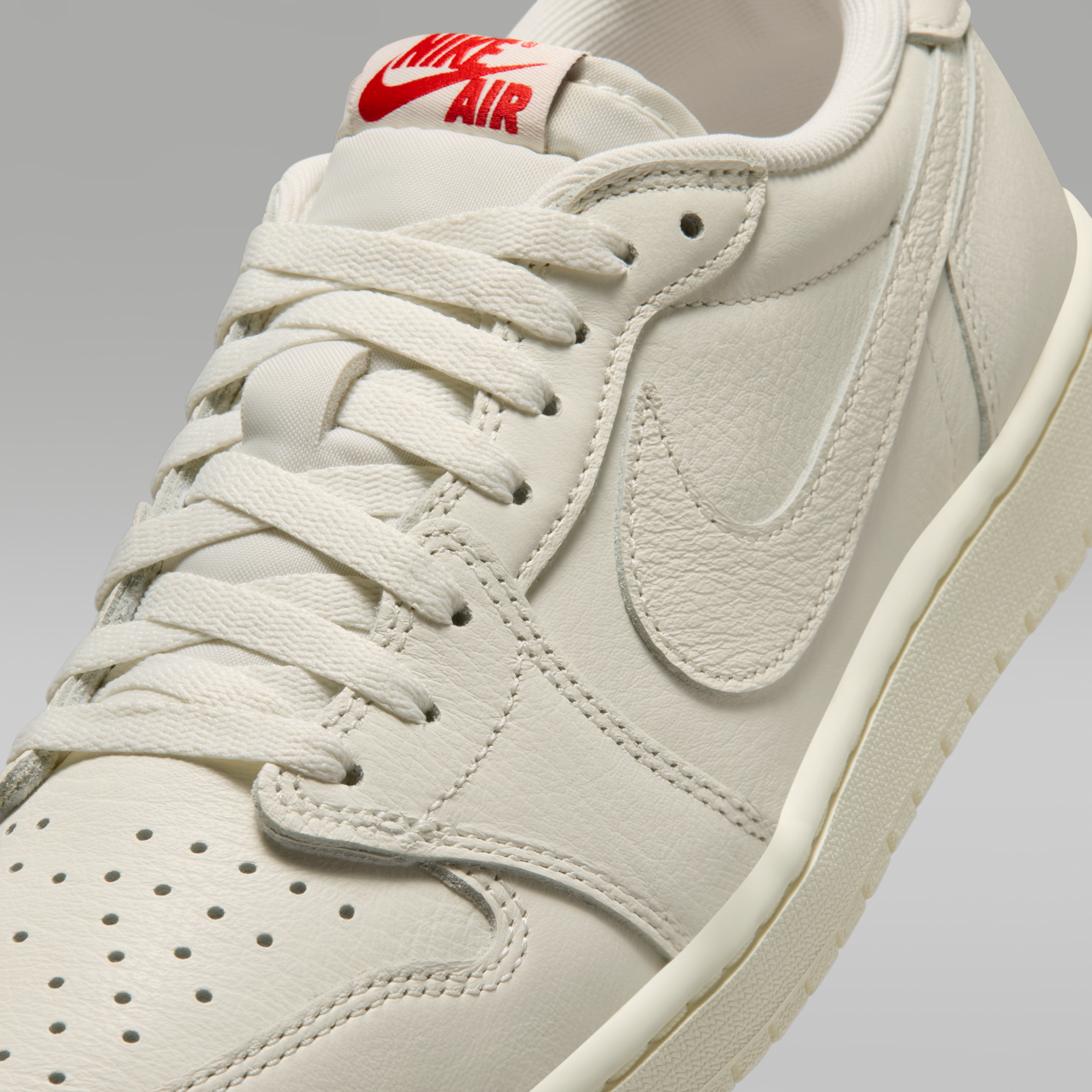 Air Jordan 1 Retro Low - Sail/University Red/Sail - 7