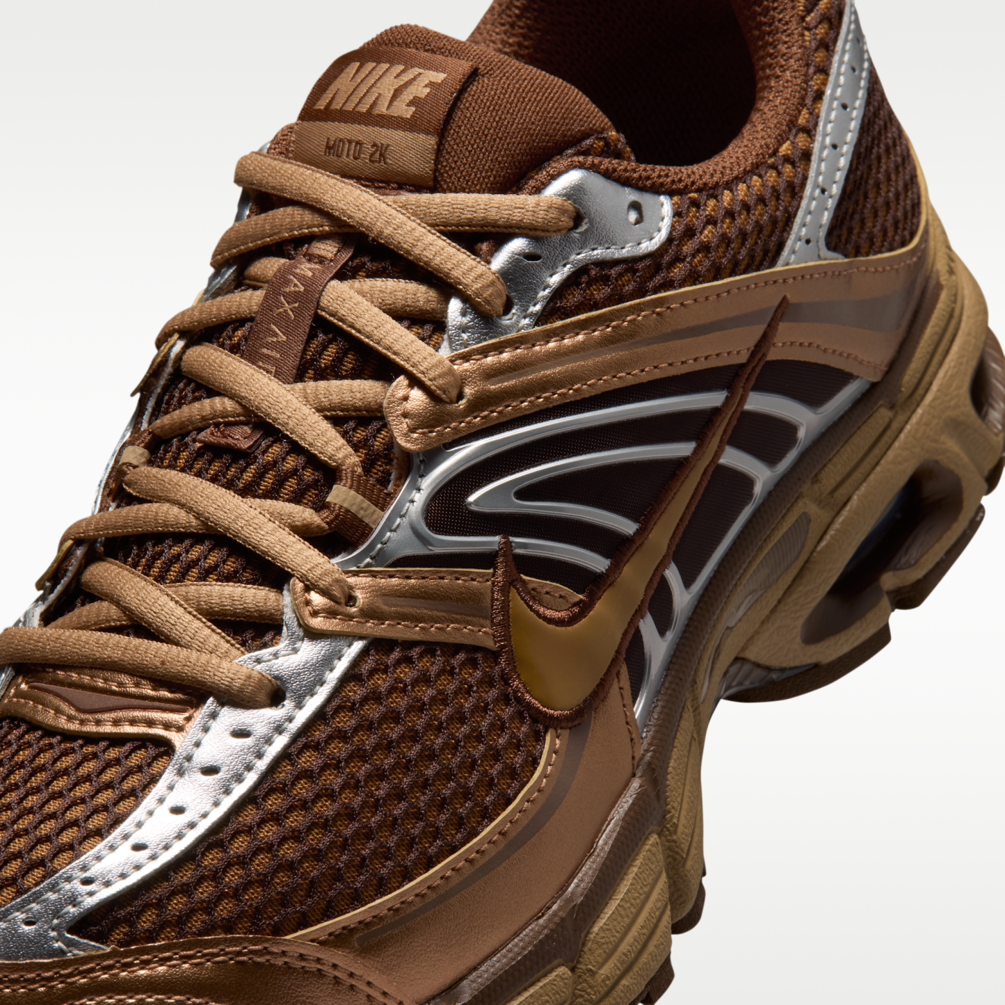 Nike Air Max Moto 2K - Light British Tan/Cacao Wow/Metallic Silver/Dark Driftwood - 7