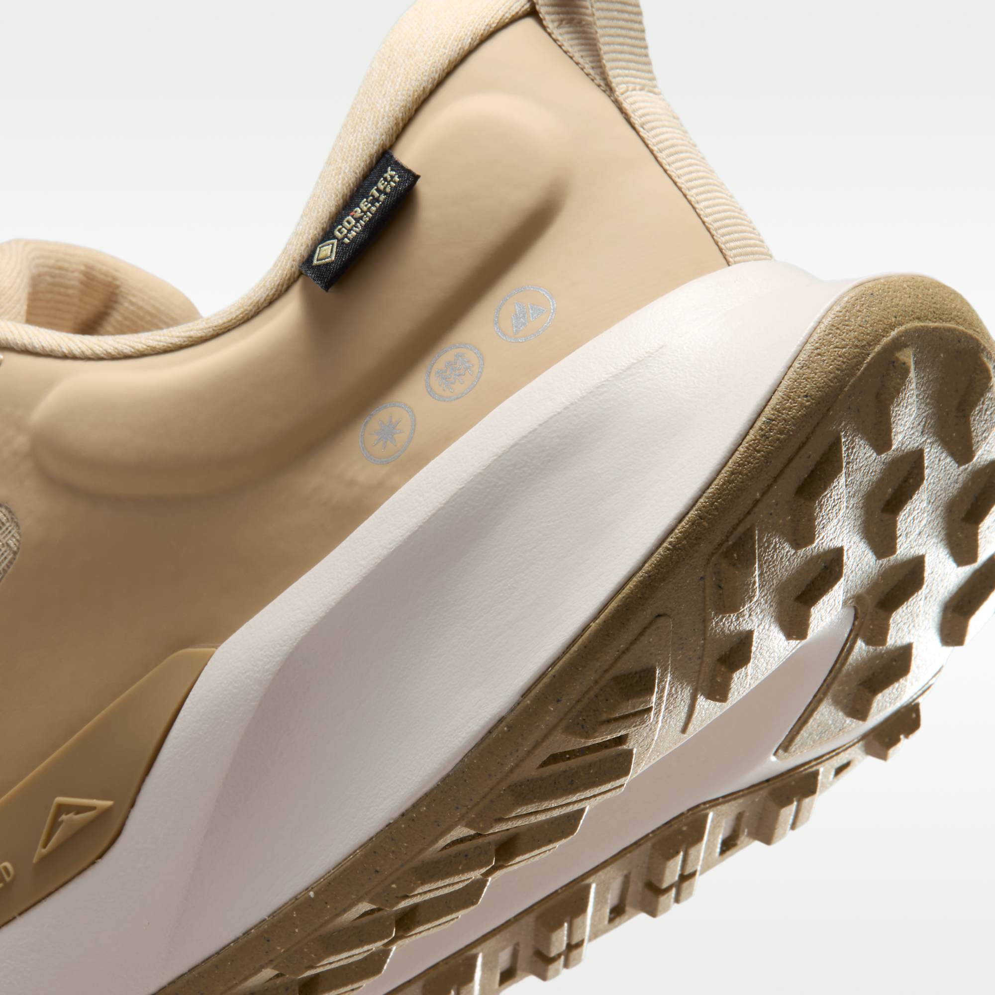 Nike Juniper Trail 2 GORE-TEX - Linen/Light Orewood Brown/Gum Light Brown/Light Crimson - 8
