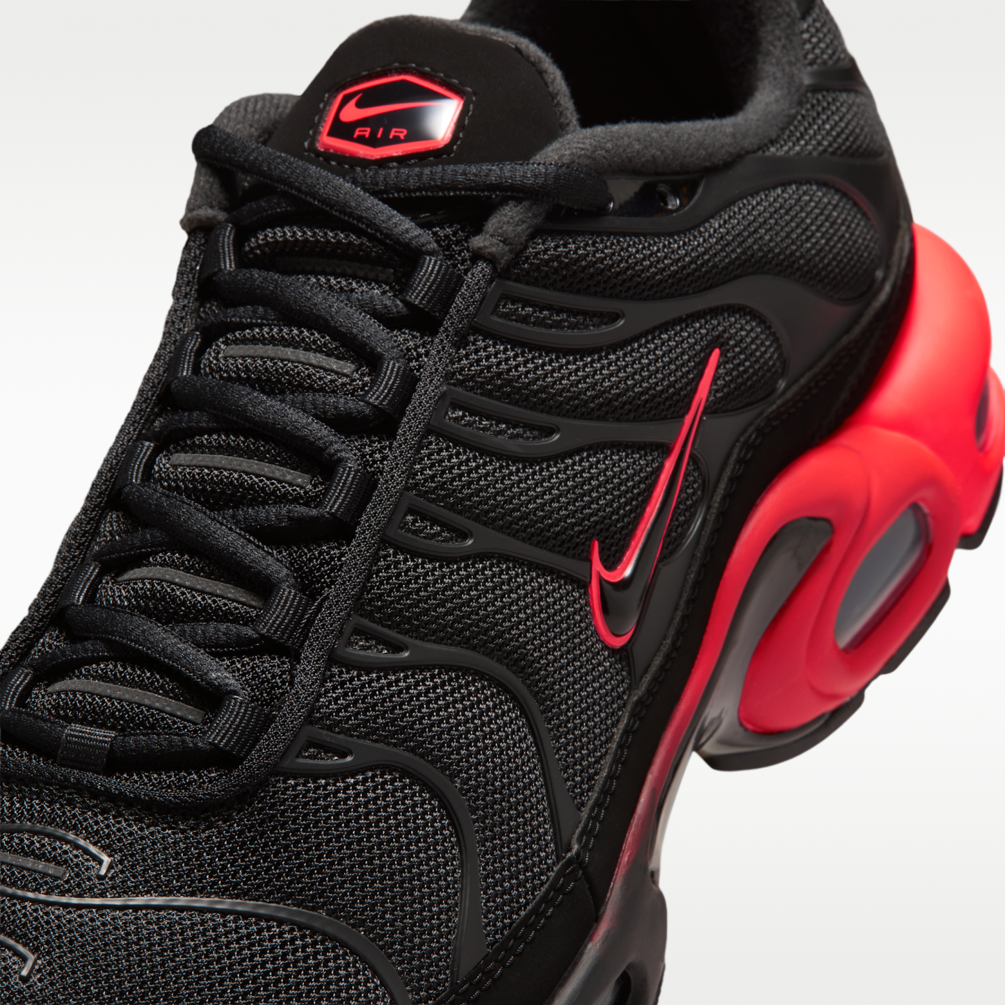 Nike Air Max Plus - Μαύρο/Bright Crimson/Μαύρο/Μαύρο - 7