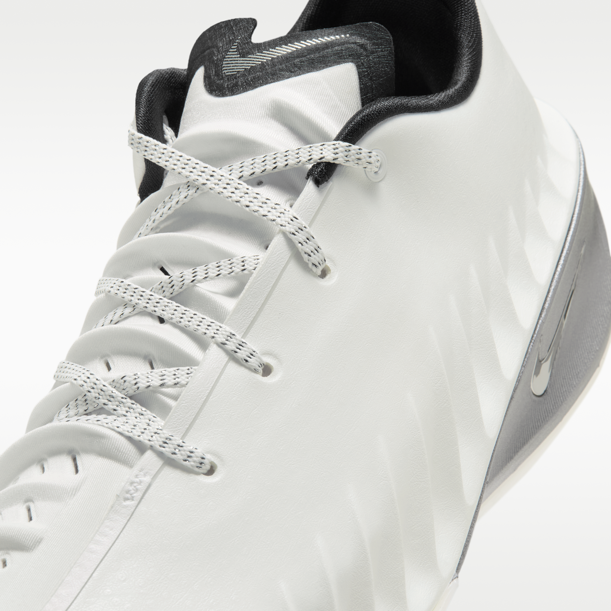 Nike G.T. Cut 4 SE - Summit White/Summit White/Metallic Silver - 7