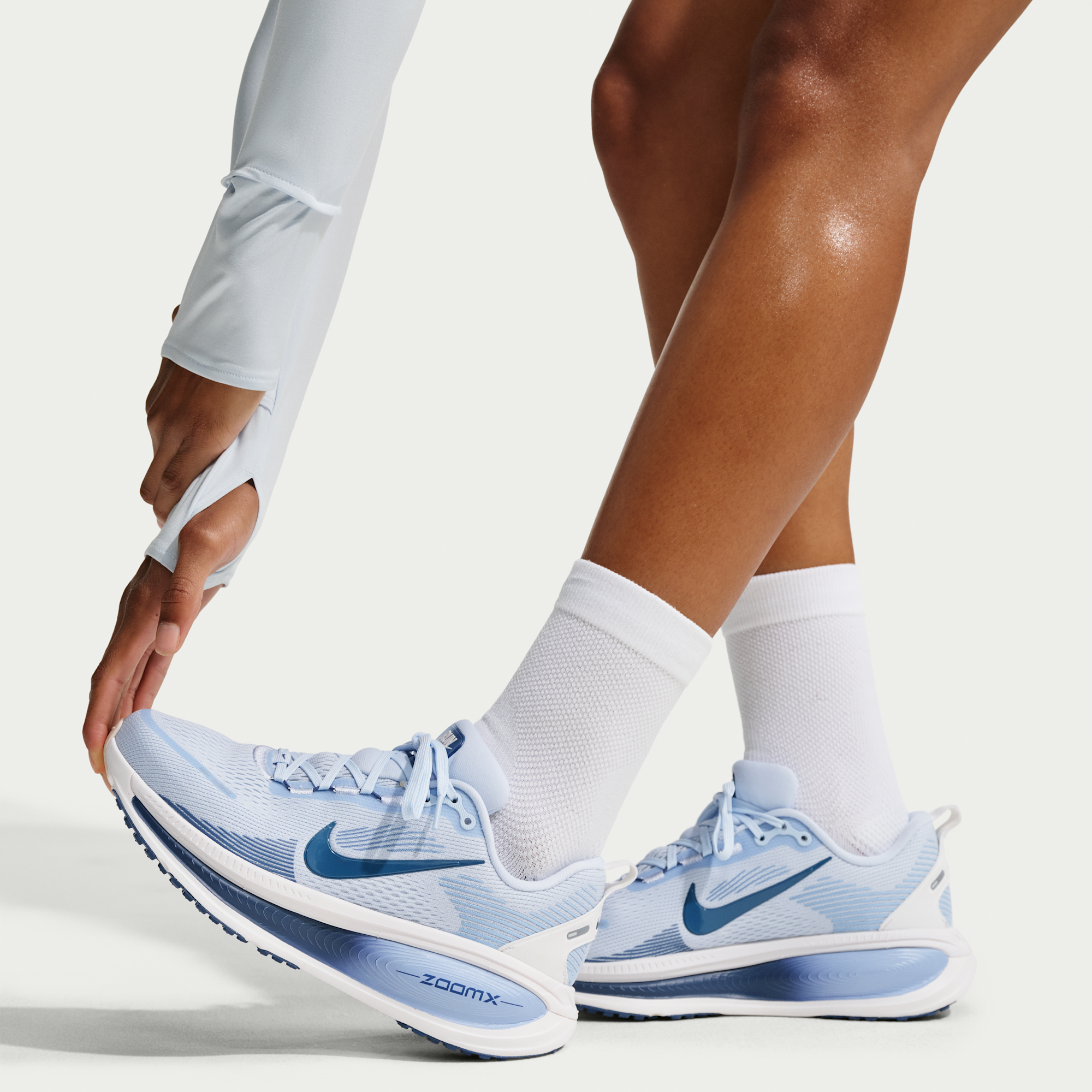 Nike Vomero 18 - Hydrogen Blue/Aluminum/Summit White/Mystic Navy - 9