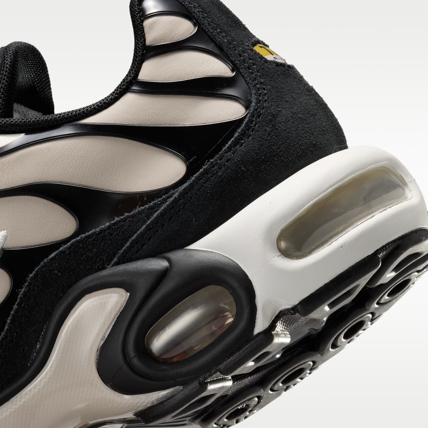 Nike Air Max Plus SE - Cream II/Summit White/Μαύρο - 8