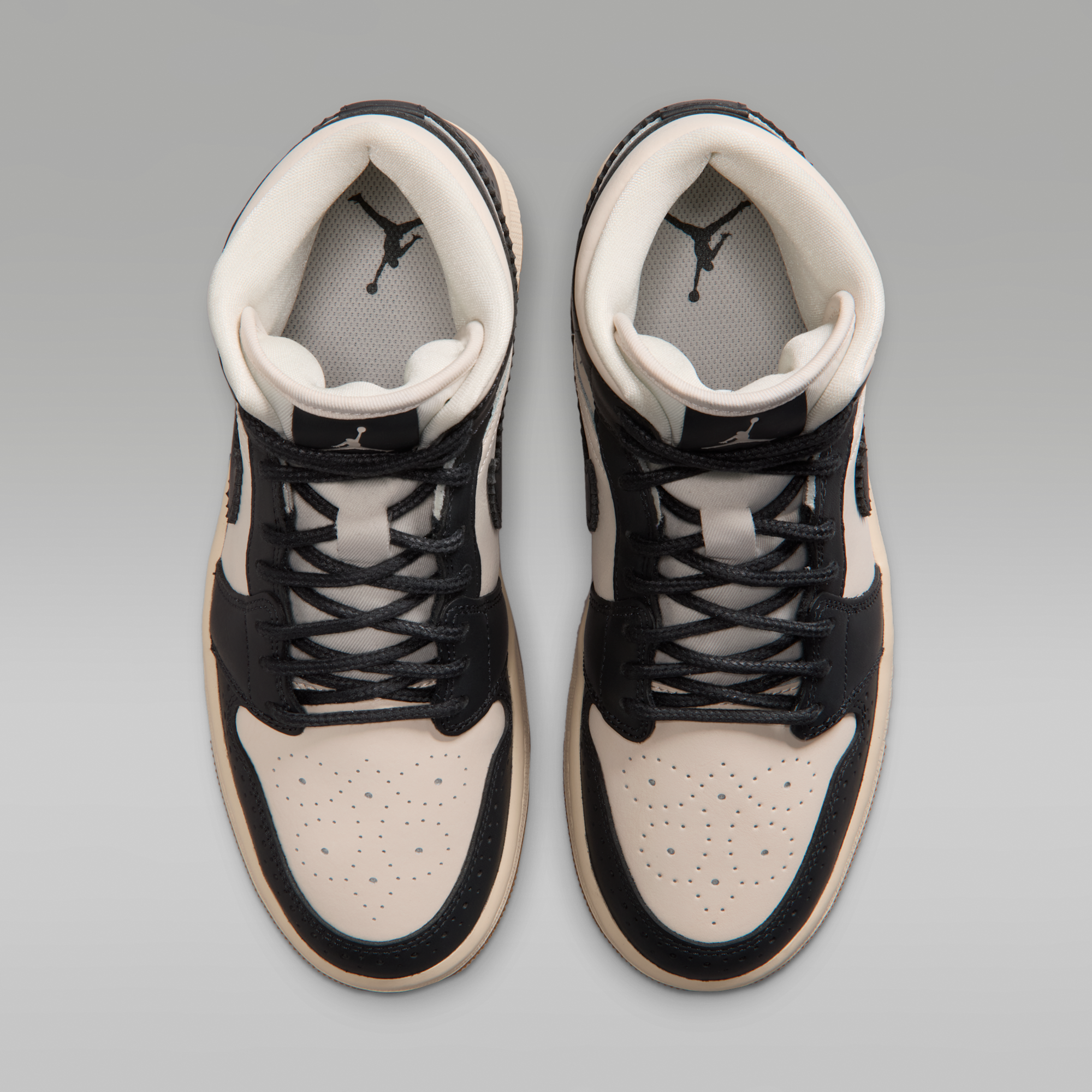 Air Jordan 1 Mid SE - Off Noir/Chalk/Pearl White/Chalk - 4