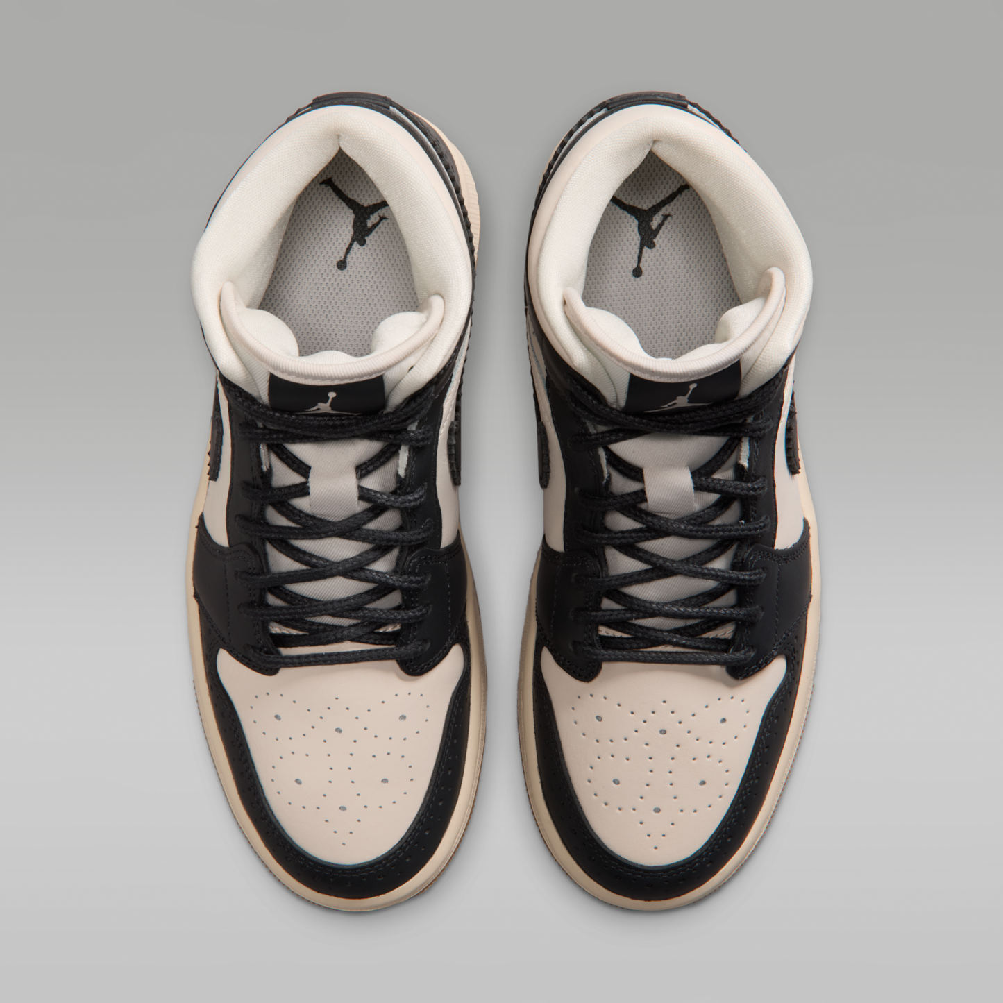 Air Jordan 1 Mid SE - Off Noir/Chalk/Pearl White/Chalk - 4