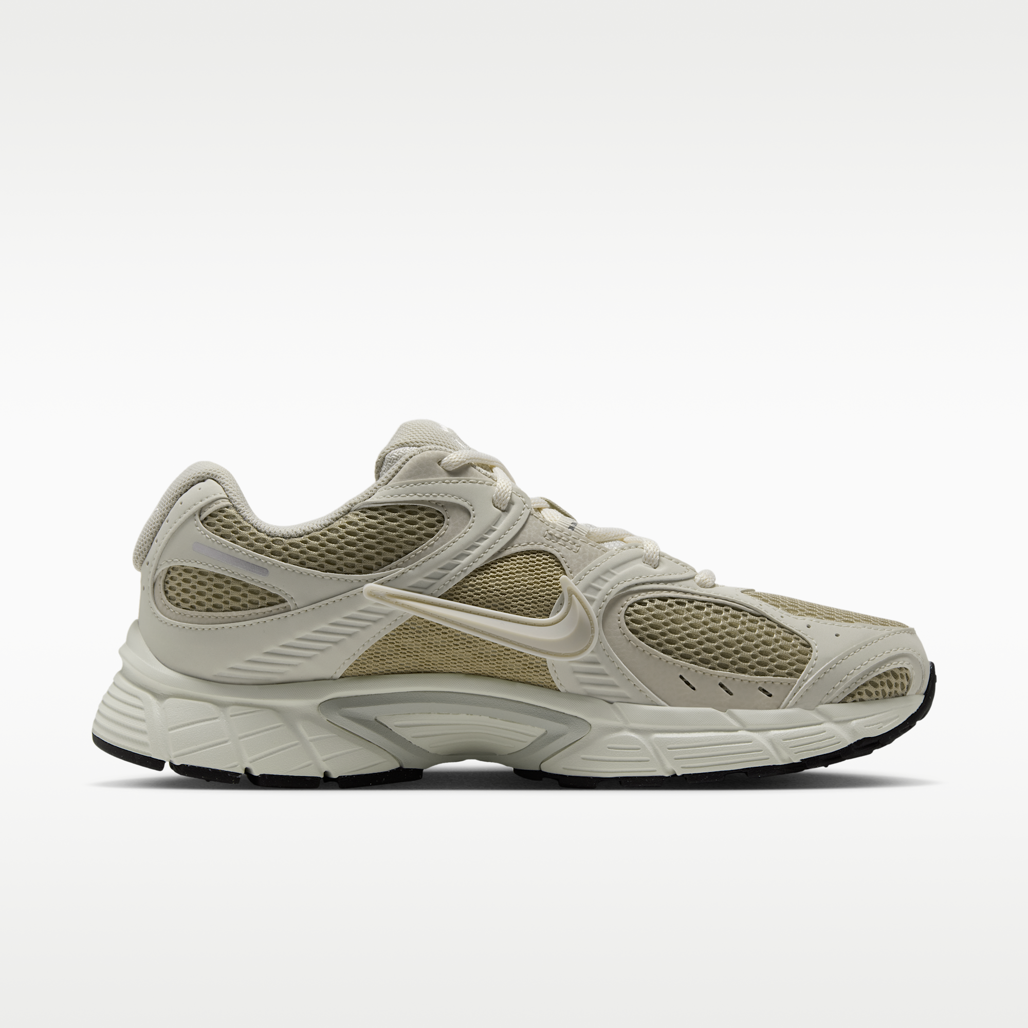 Nike V5 RNR - Desert Khaki/Phantom/Sail/Light Bone - 3