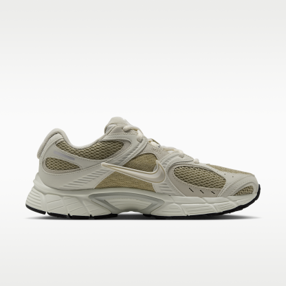 Nike V5 RNR - Desert Khaki/Phantom/Sail/Light Bone - 3