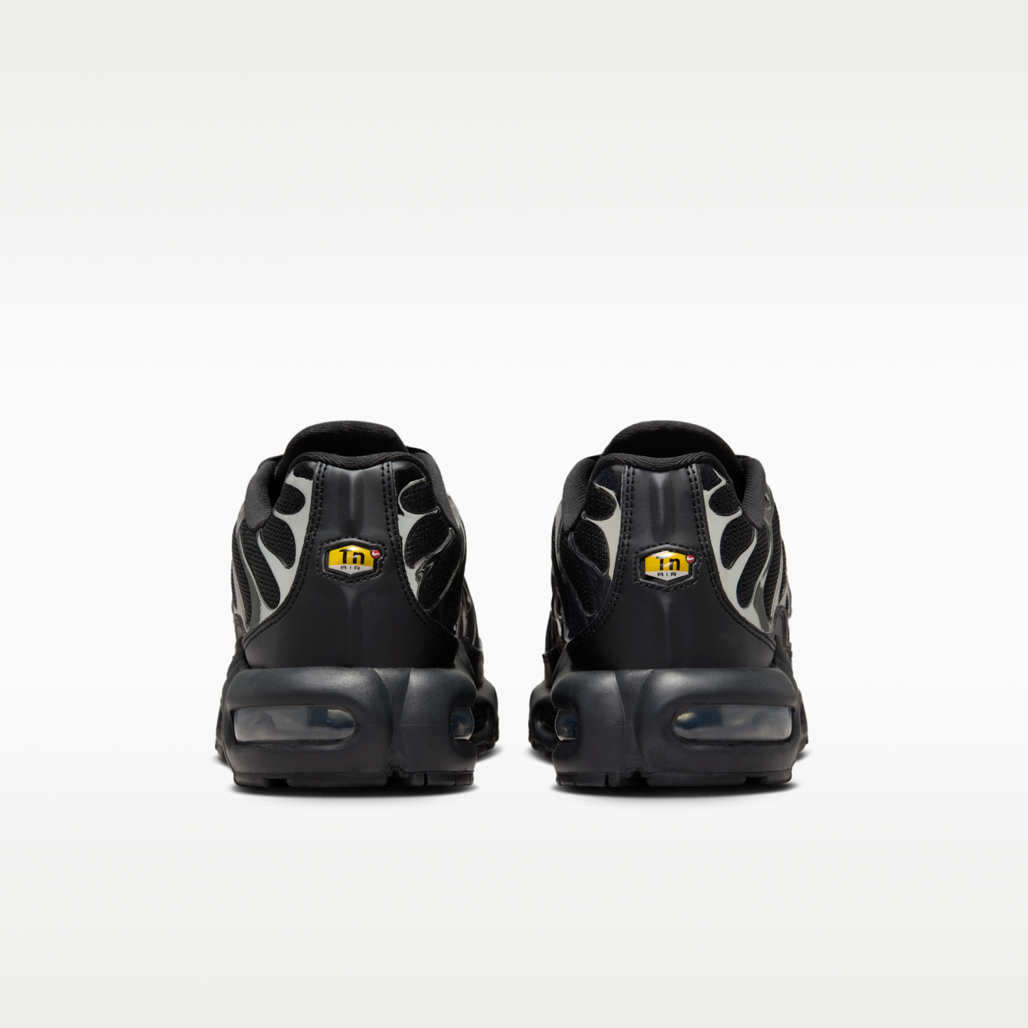 Nike Air Max Plus SE - Μαύρο/Metallic Silver/Laser Crimson/Off Noir - 5