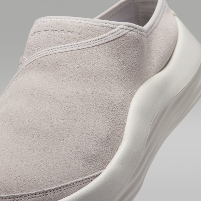 Jordan Future - Light Iron Ore/Swan/Legend Medium Brown - 6
