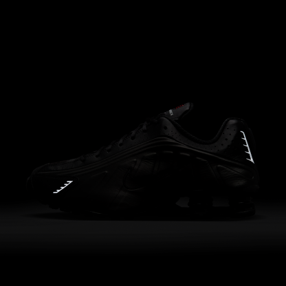 Nike Shox R4 - Μαύρο/Μαύρο/Bright Crimson/Μαύρο - 11