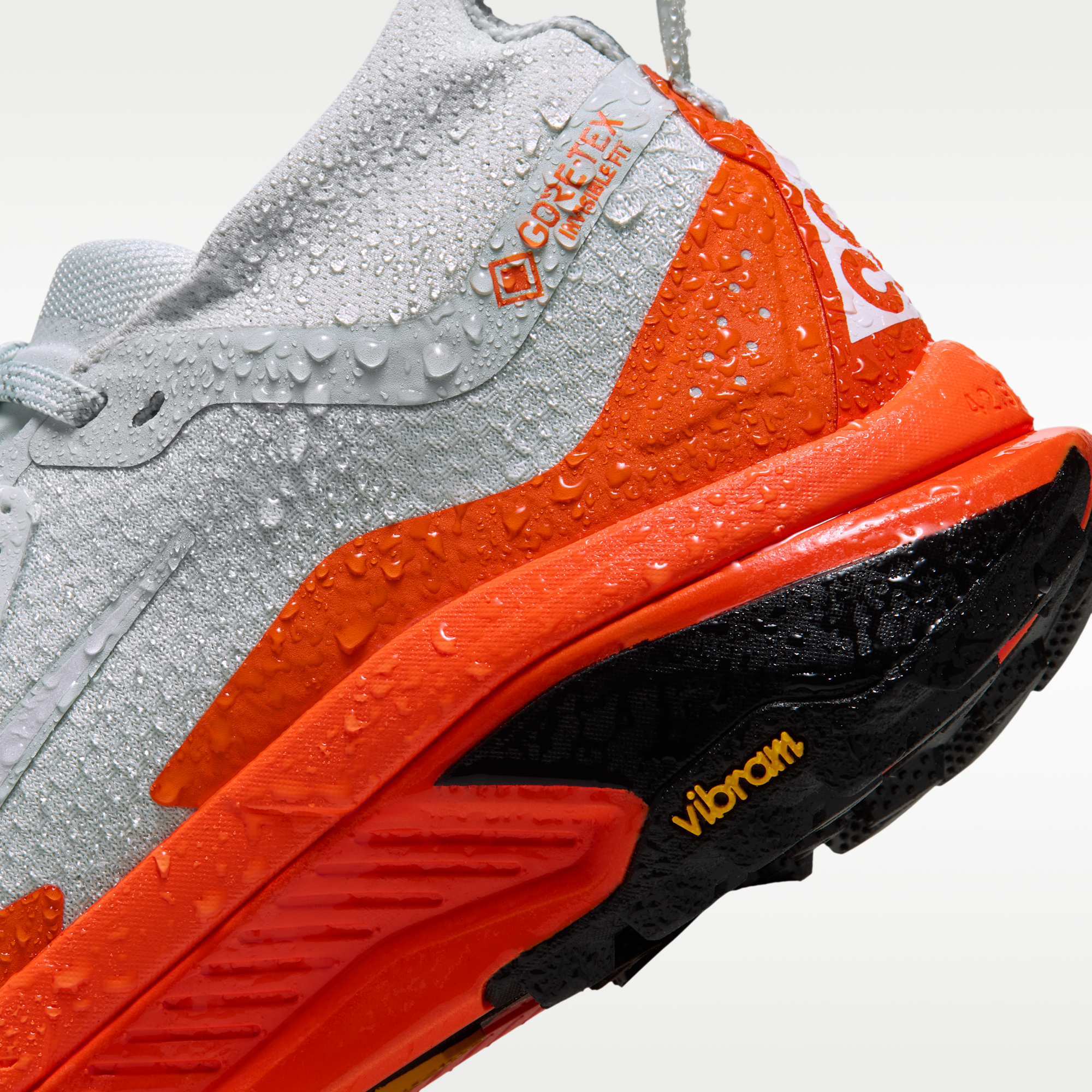 ACG Zegama Trail GORE-TEX - Light Silver/Safety Orange/Μαύρο/Summit White - 10