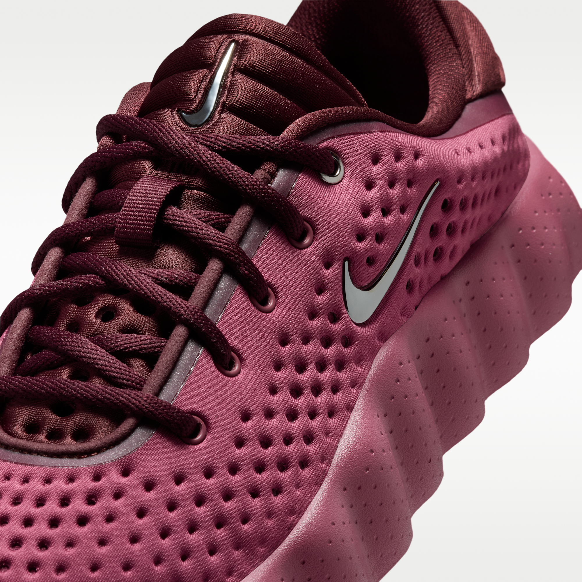 Nike Mind 002 - Pink Smoke/Mystic Dates/Light Magenta/Metallic Silver - 8