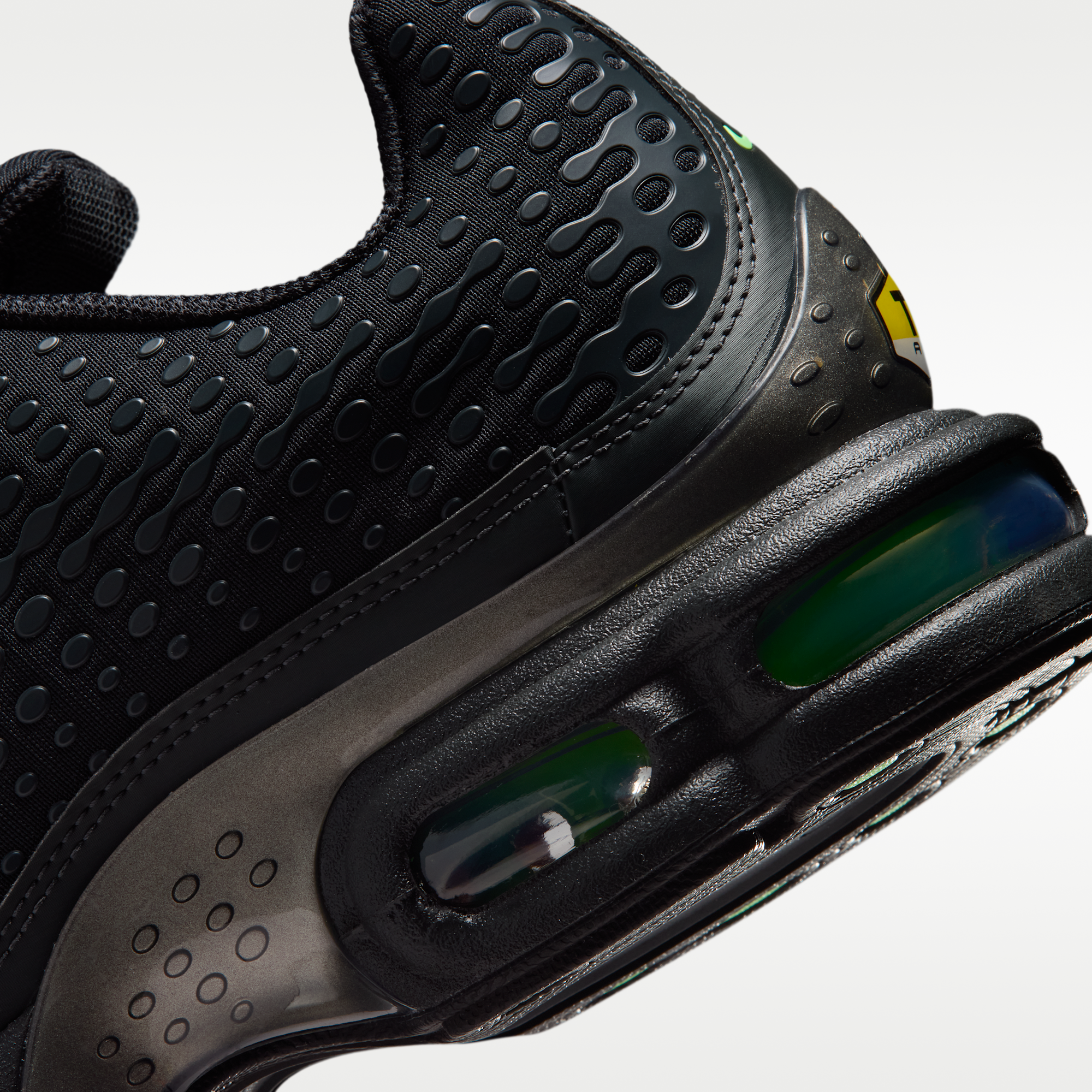 Nike Air Max Plus VII - Μαύρο/Dark Smoke Grey/Metallic Pewter/Illusion Green - 8