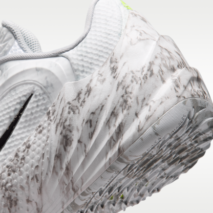Giannis Freak 8 - Λευκό/Light Smoke Grey/Μαύρο/Metallic Silver - 8