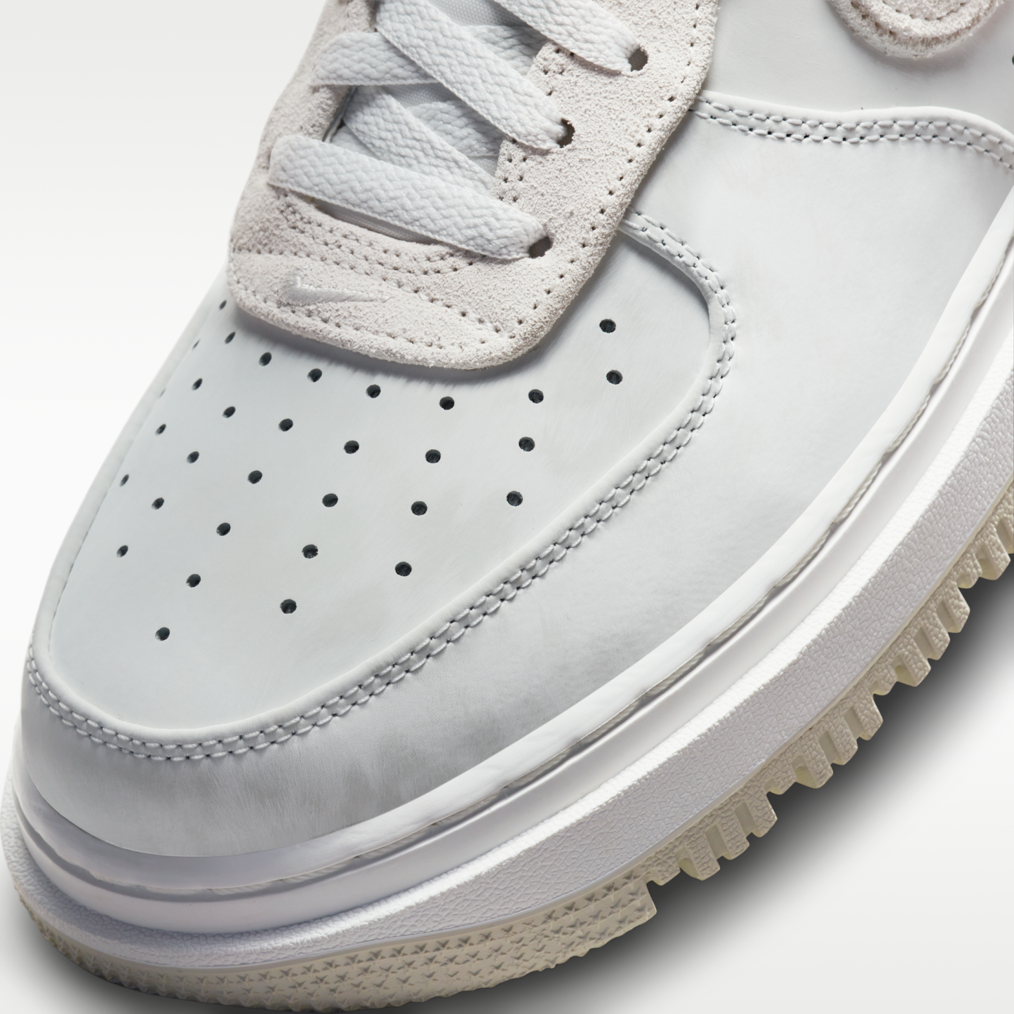 Nike Air Force 1 Luxe - Summit White/Light Bone/Summit White - 7