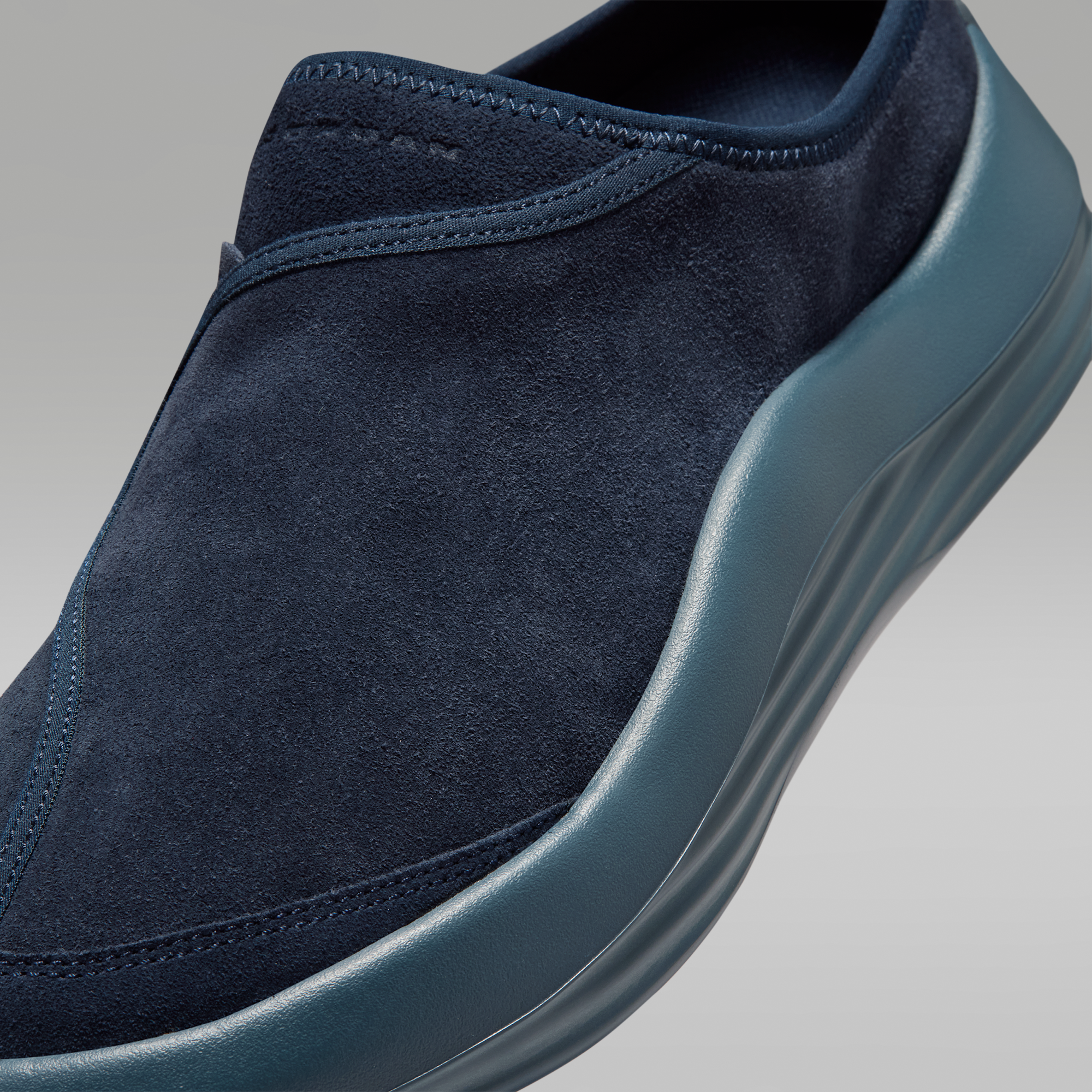 Jordan Future - Dark Obsidian/Blue Fox/Picante Red - 7
