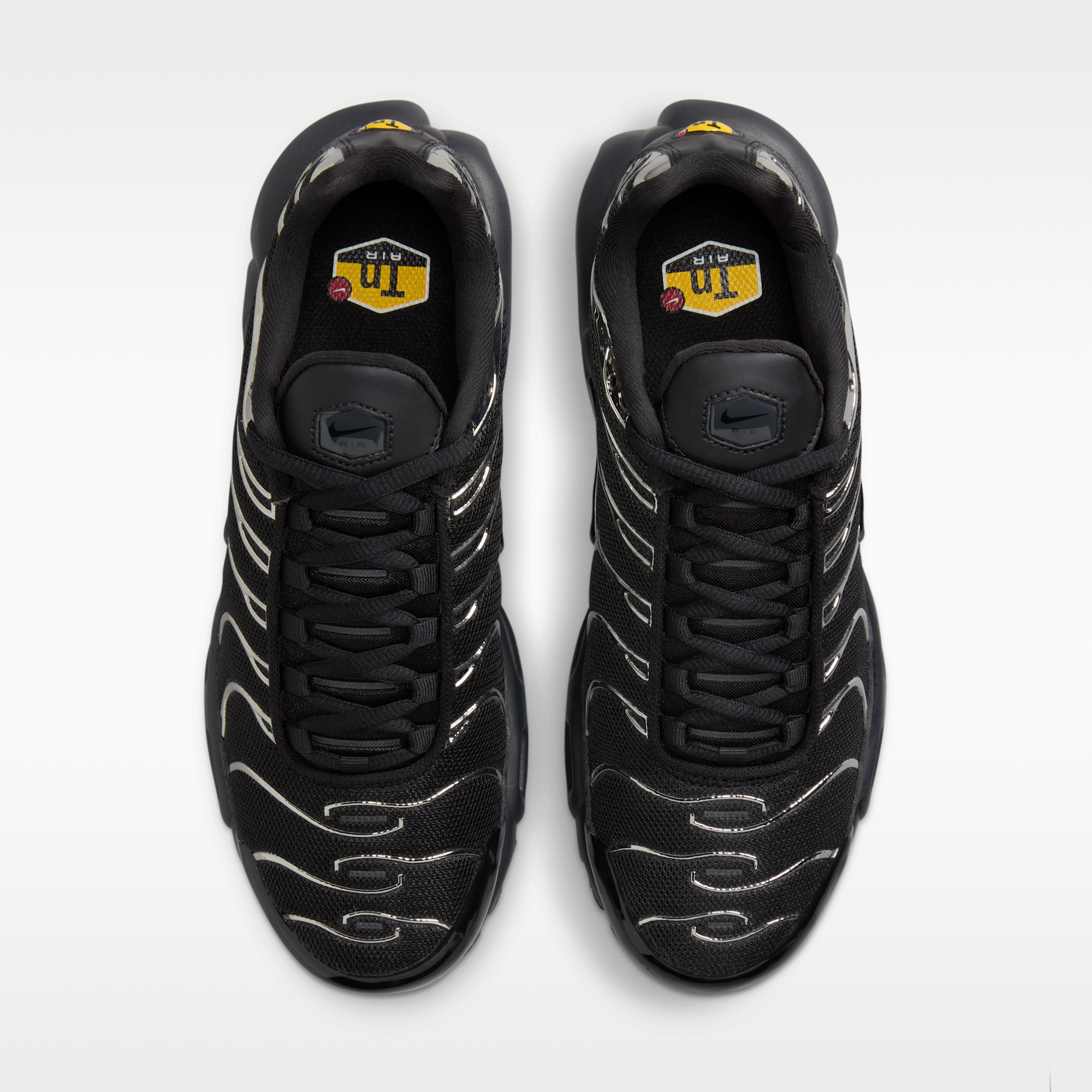 Nike Air Max Plus SE - Μαύρο/Metallic Silver/Laser Crimson/Off Noir - 3