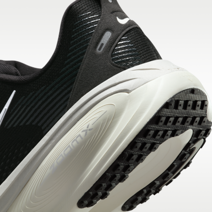 Nike Vomero 18 - Μαύρο/Coconut Milk/Light Iron Ore/Summit White (HM6803-007) - 8