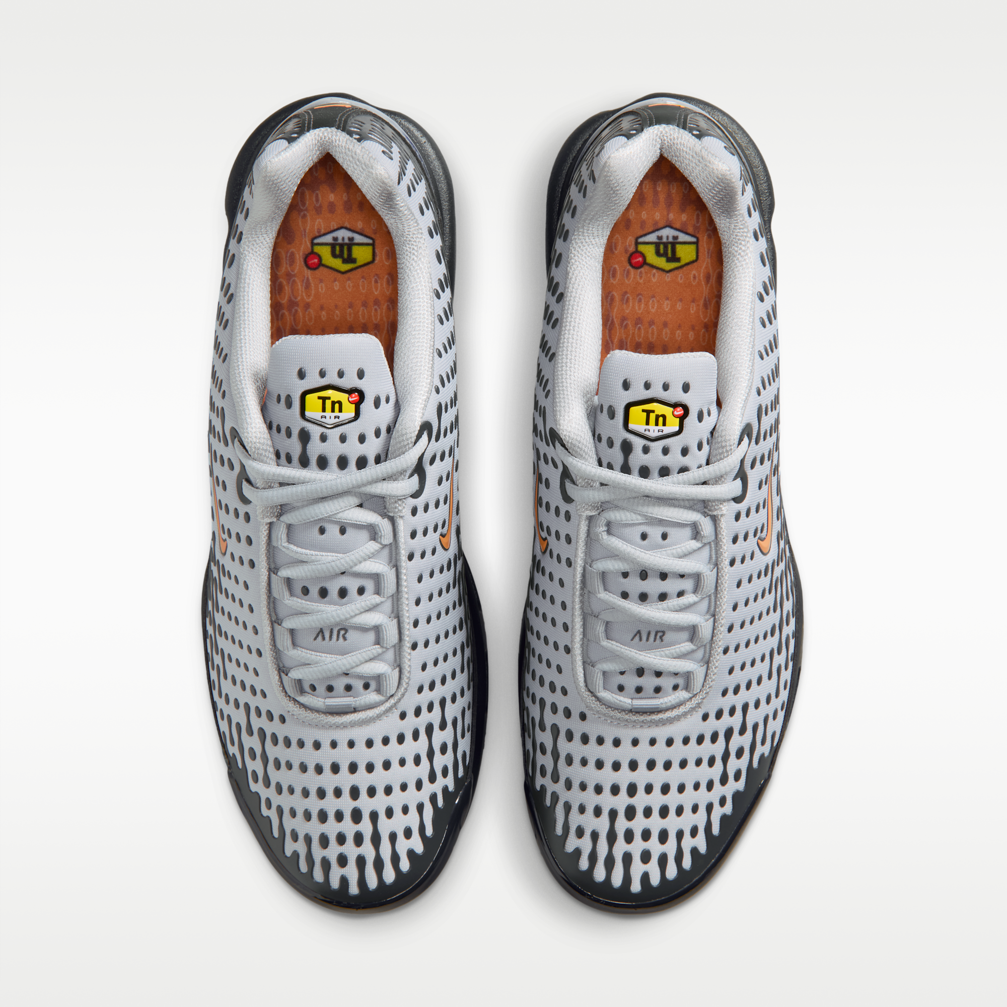 Nike Air Max Plus VII - Light Smoke Grey/Dark Smoke Grey/Hot Curry - 4