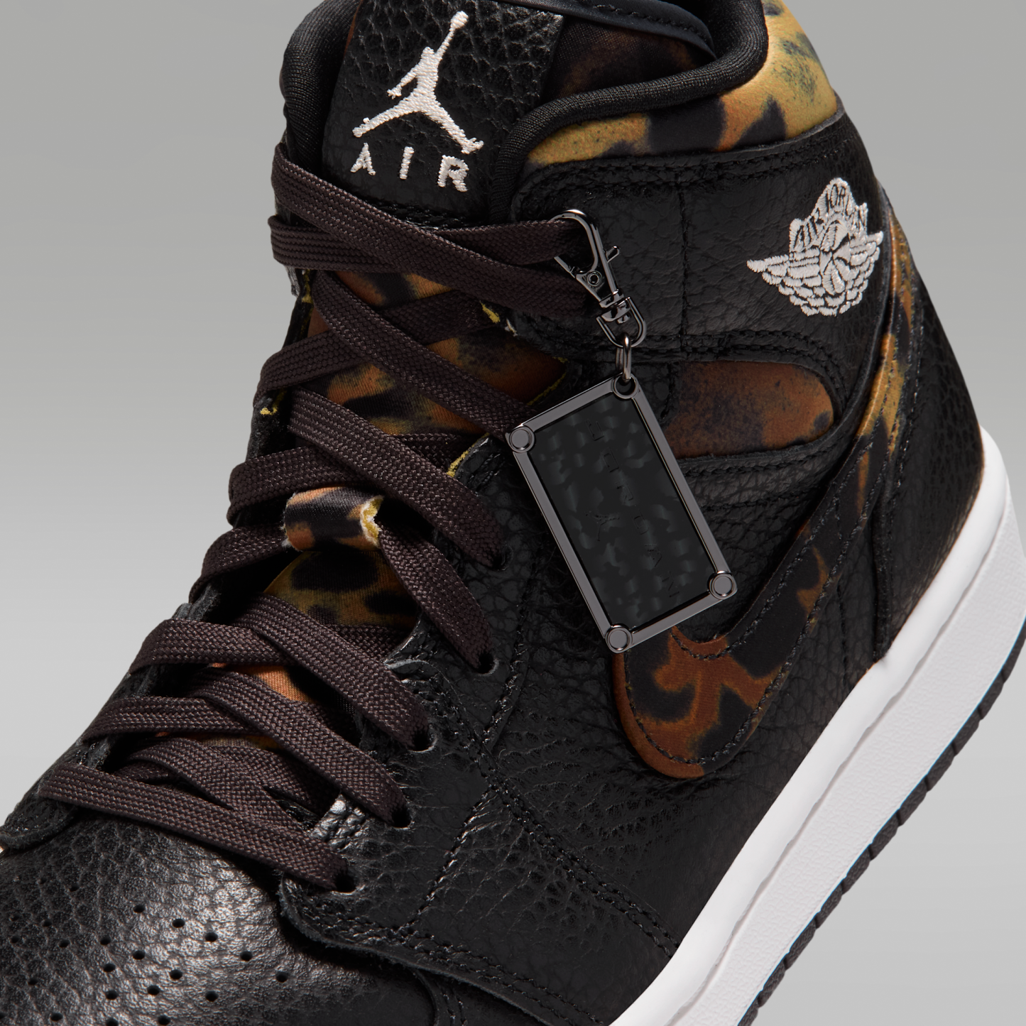 Air Jordan 1 Mid SE - Μαύρο/Velvet Brown/Chalk - 7