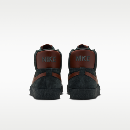 Nike SB Zoom Blazer Mid - Black Spruce/Black Spruce/Gum Medium Brown/Corduroy Brown - 6