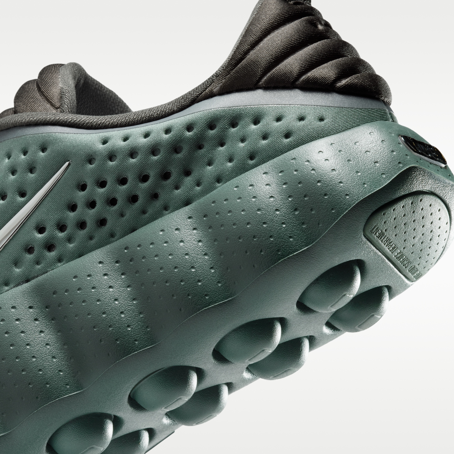 Nike Mind 002 - Camo Green/Newsprint/Phantom - 9