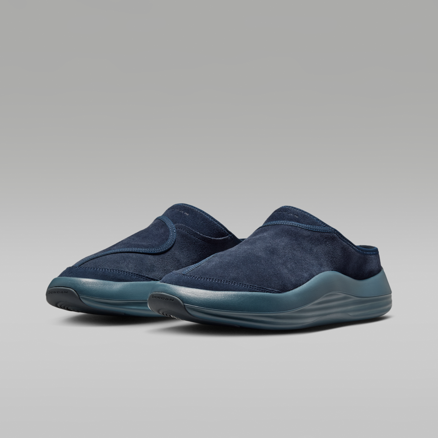 Jordan Future - Dark Obsidian/Blue Fox/Picante Red - 5