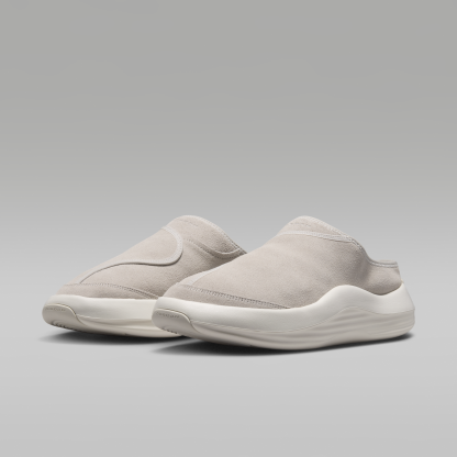 Jordan Future - Light Iron Ore/Swan/Legend Medium Brown - 5