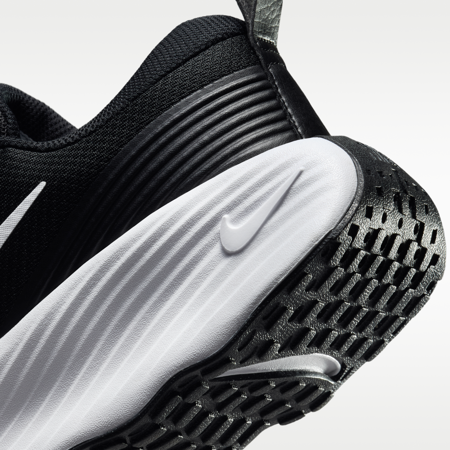 Nike Promina - Μαύρο/Λευκό - 8