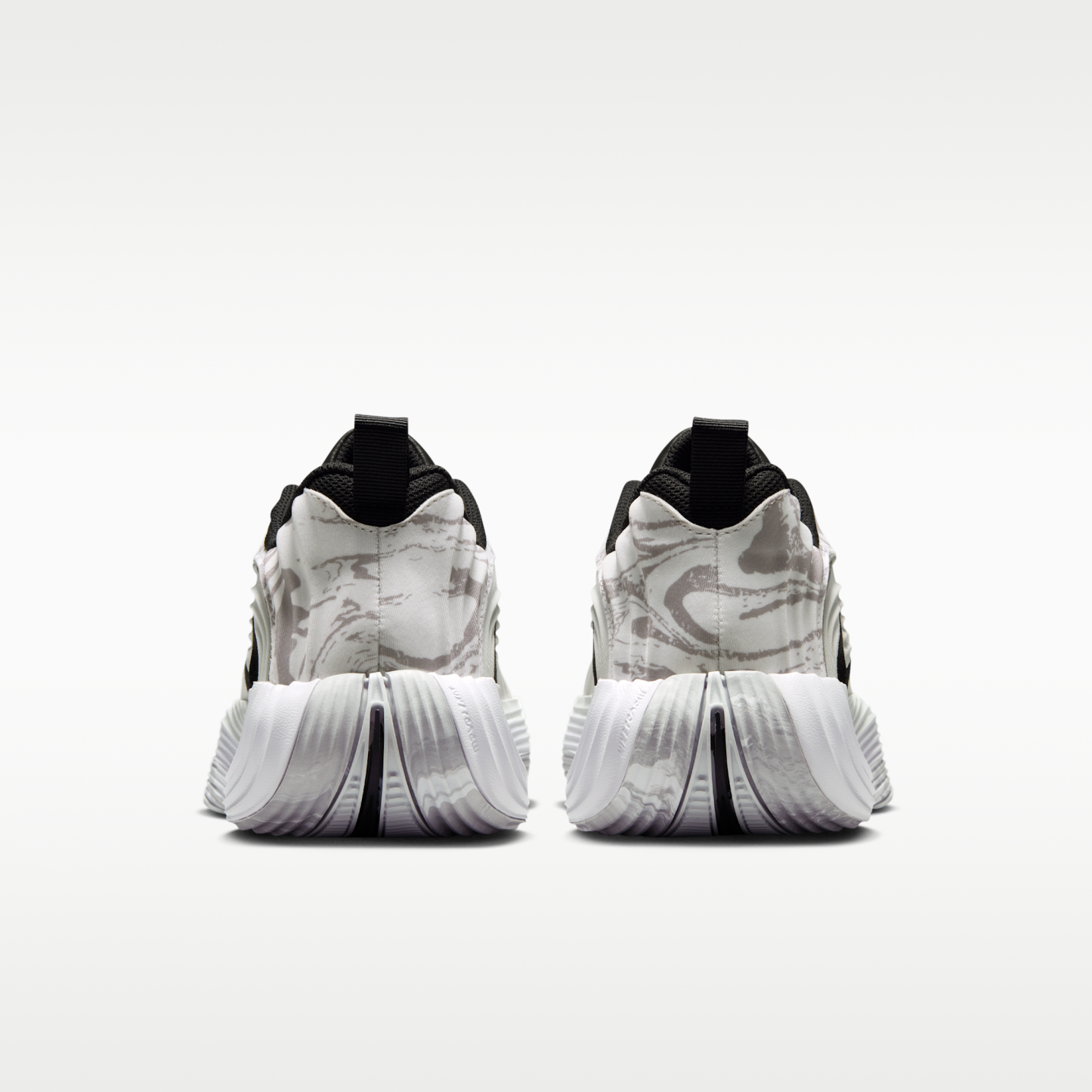 Giannis Immortality 5 - Λευκό/Off White/Light Smoke Grey/Metallic Silver - 6