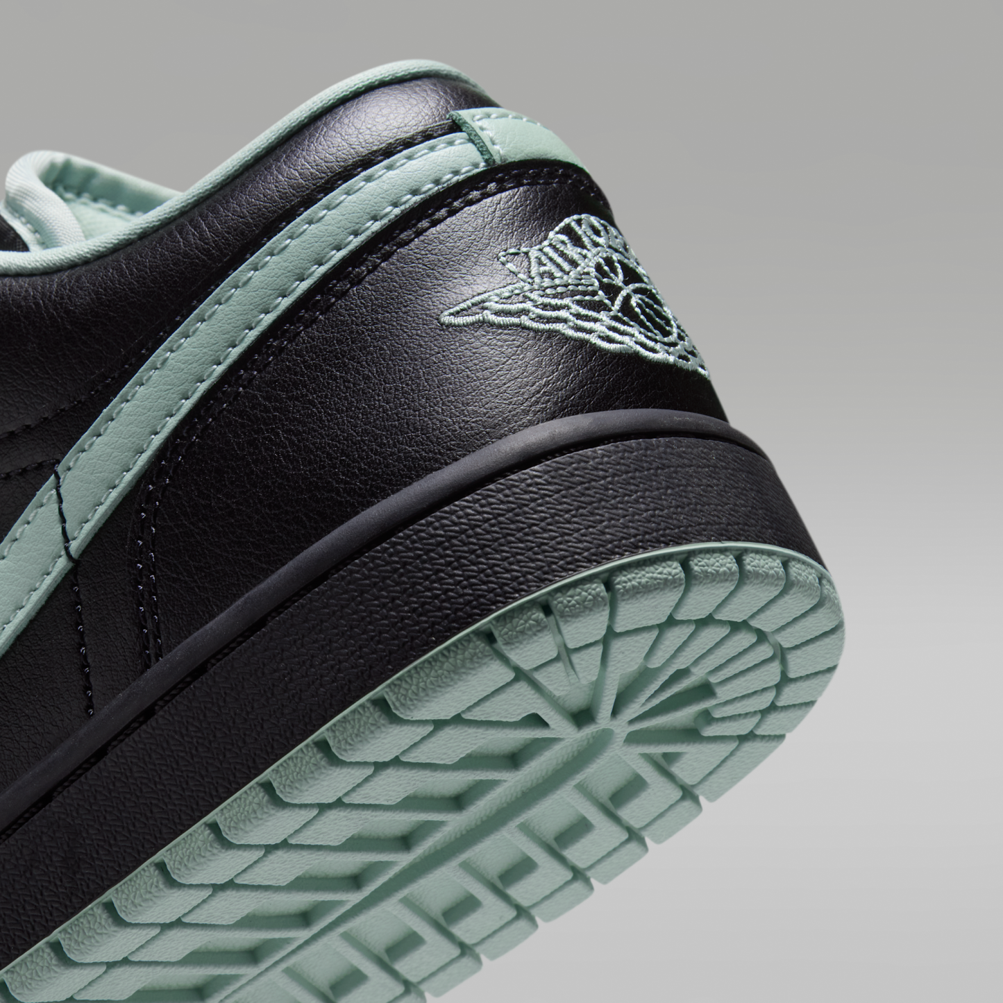 Air Jordan 1 Low - Μαύρο/Pistachio Frost - 8