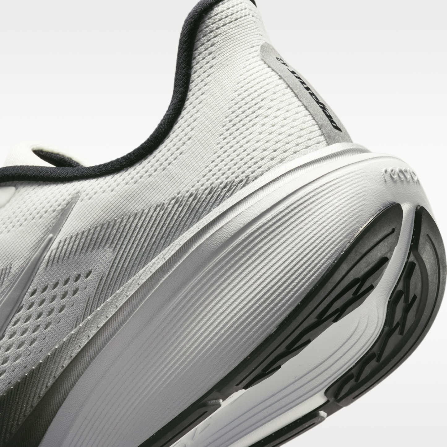 Nike Pegasus 42 - Summit White/Photon Dust/Μαύρο/Metallic Silver - 8