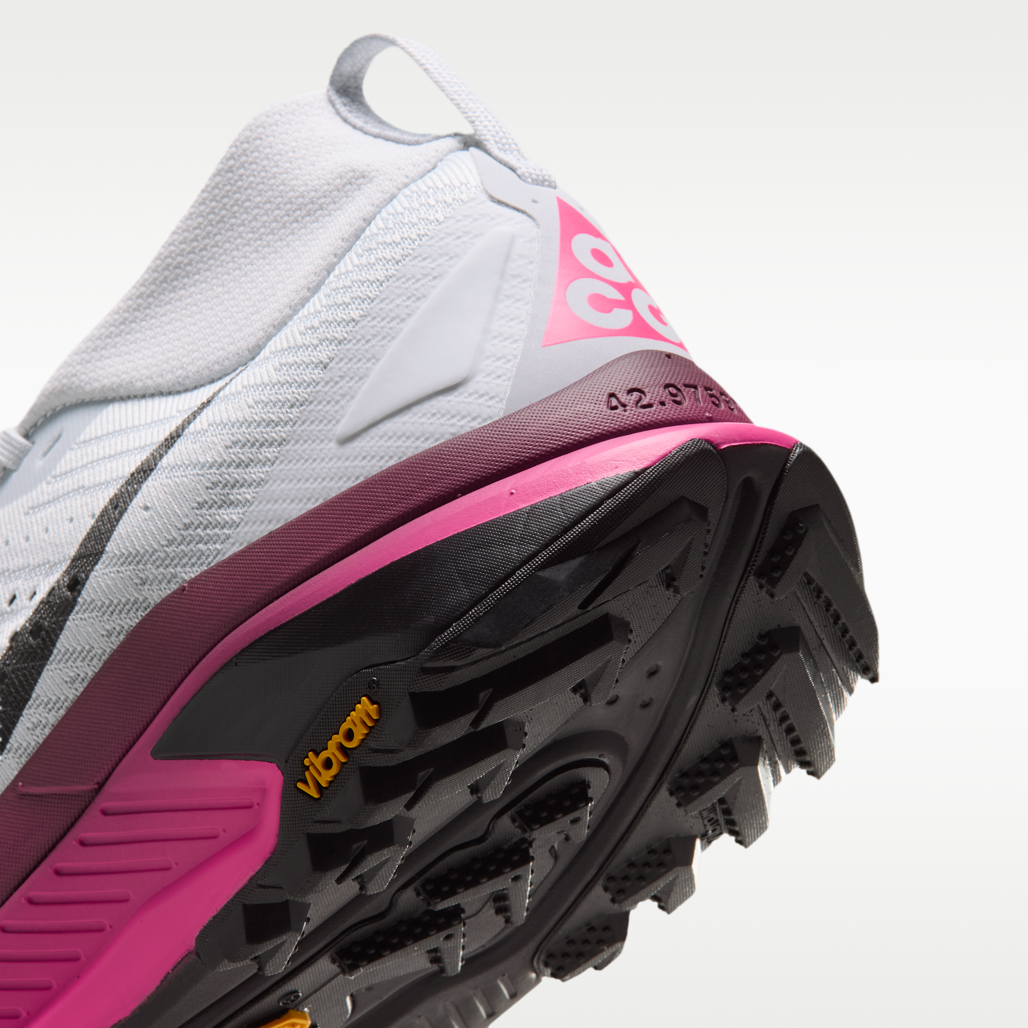 ACG Zegama Trail - Pure Platinum/Hyper Pink/Yellow Ochre/Μαύρο - 8
