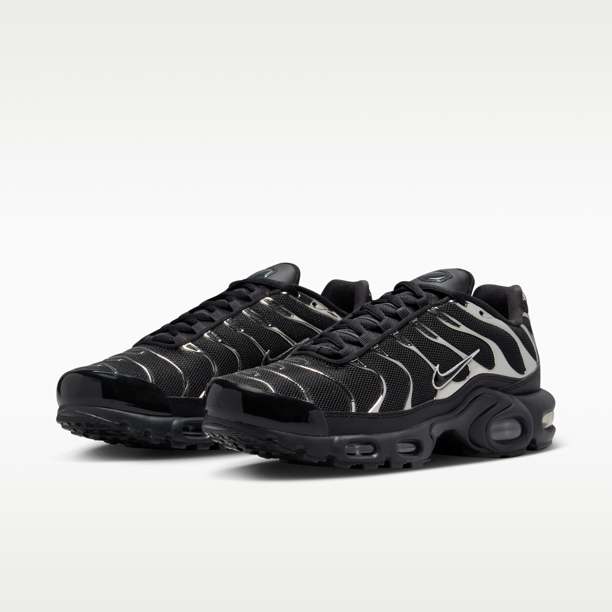 Nike Air Max Plus SE - Μαύρο/Metallic Silver/Laser Crimson/Off Noir - 4