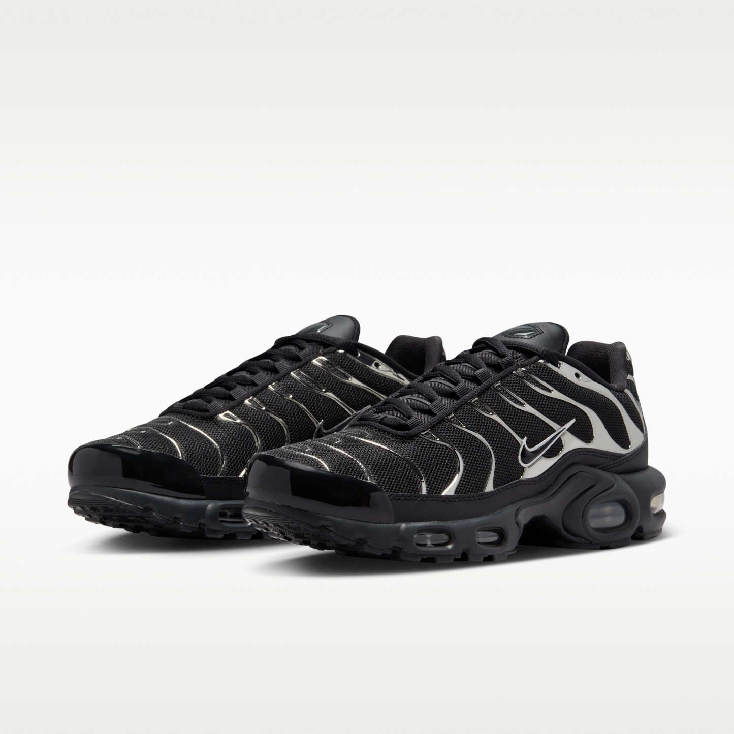 Nike Air Max Plus SE - Μαύρο/Metallic Silver/Laser Crimson/Off Noir - 4