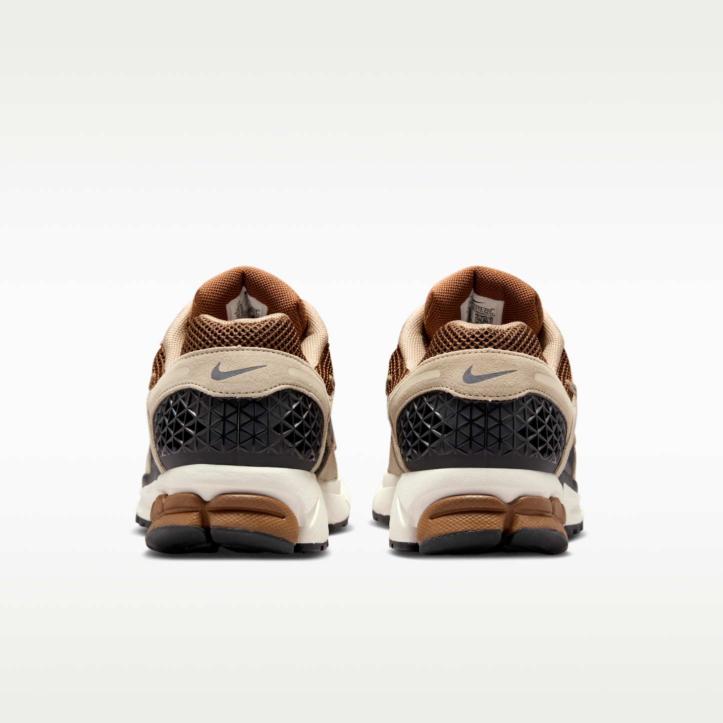 Nike Zoom Vomero 5 - Light British Tan/British Khaki/Linen/Dark Smoke Grey - 6