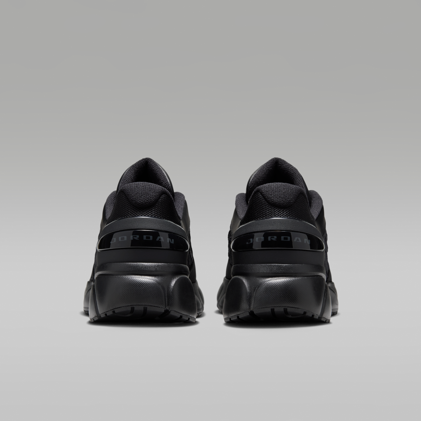 Jordan Trunner Flow - Μαύρο/Dark Smoke Grey - 6