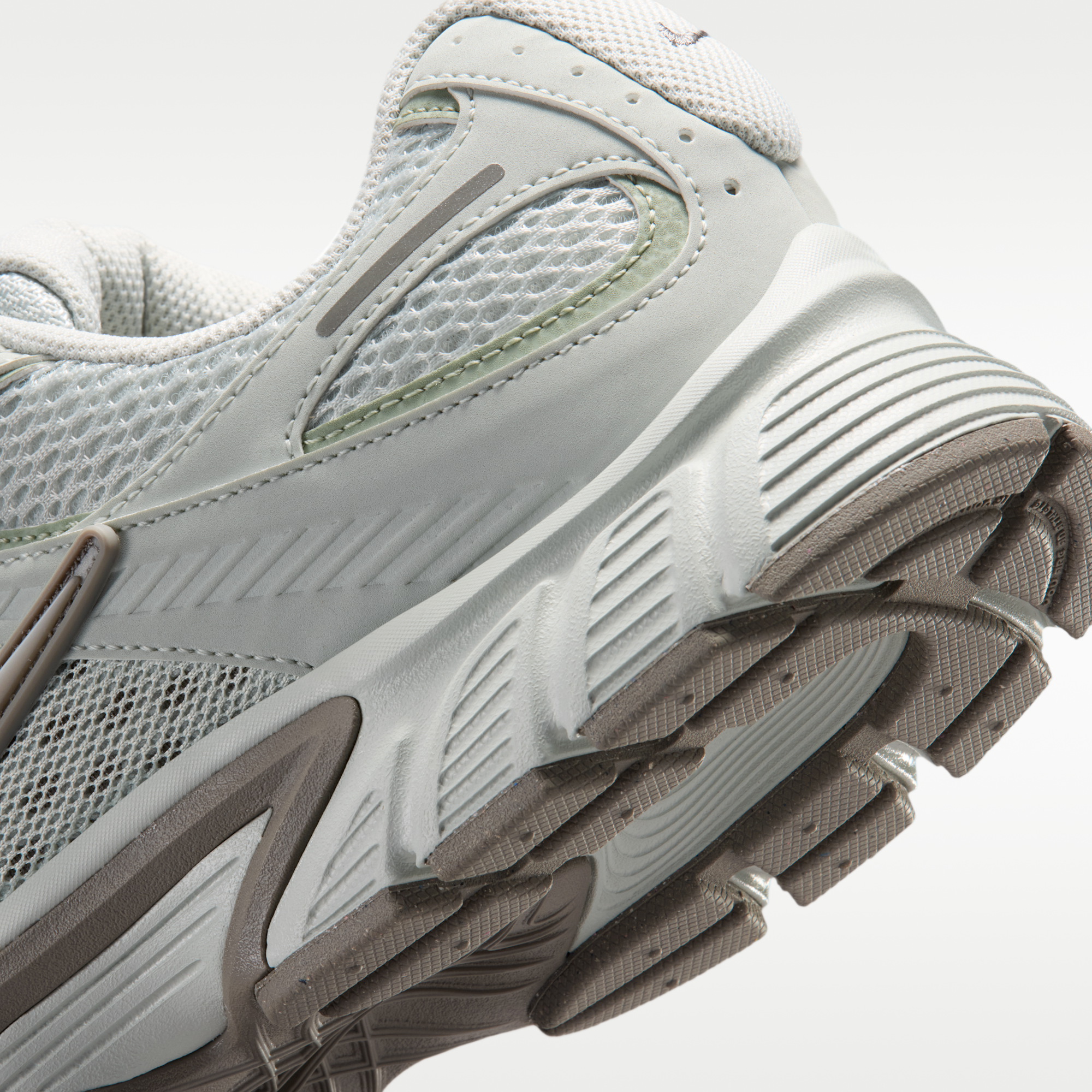 Nike V5 RNR - Light Silver/Jade Horizon/Canyon Grey/Metallic Silver - 8
