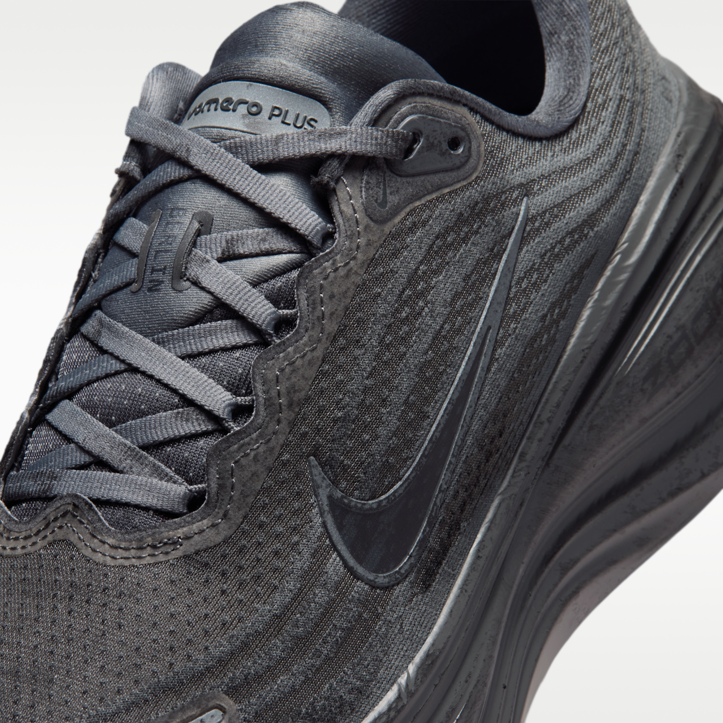 Nike Vomero Plus - Iron Grey/Light Smoke Grey/Metallic Cool Grey/Off Noir - 7