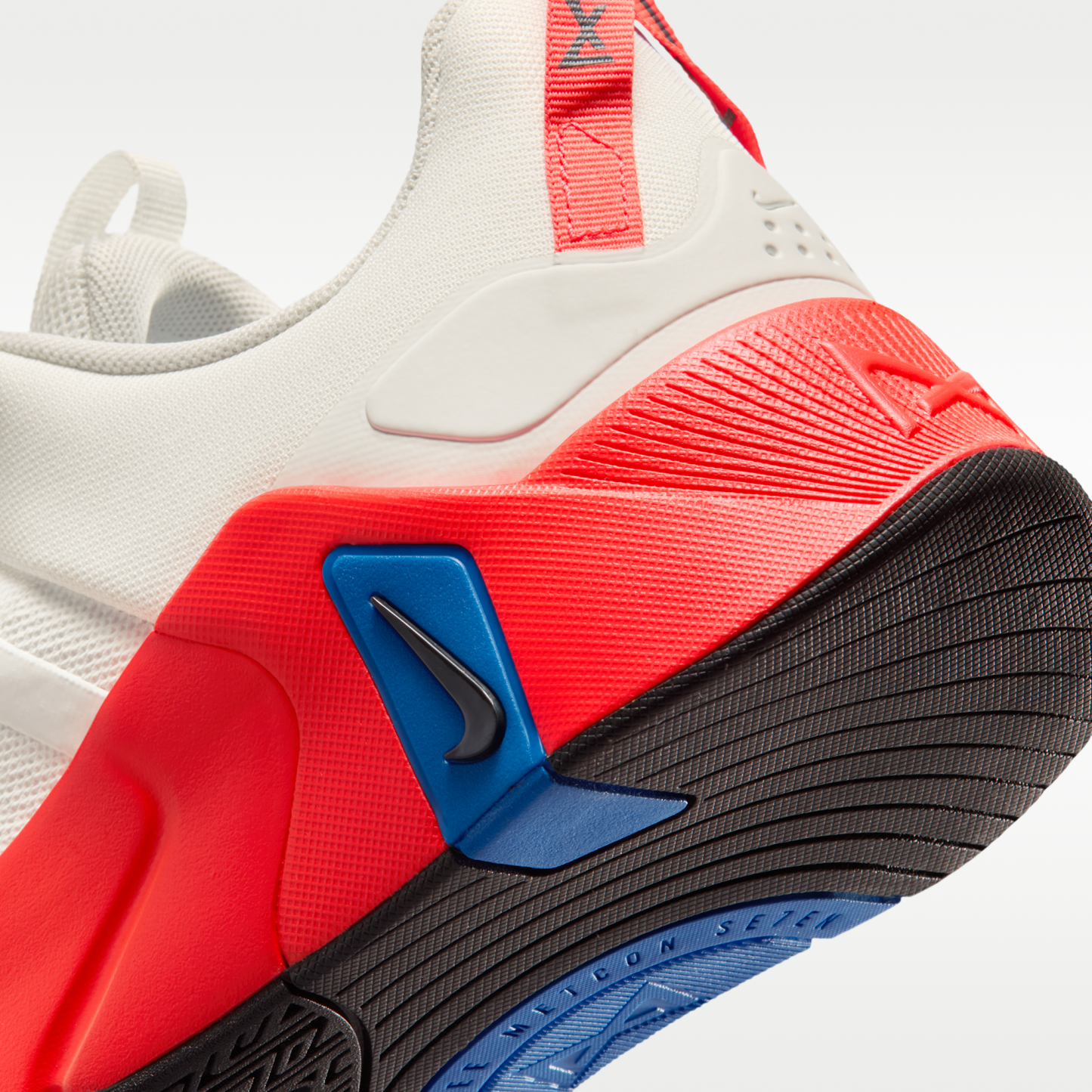 Nike Free Metcon 7 - Summit White/Bright Crimson/Orange Pulse/Anthracite - 8