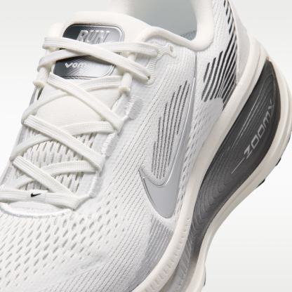Nike Vomero 18 - Summit White/Sail/Photon Dust/Metallic Silver - 7