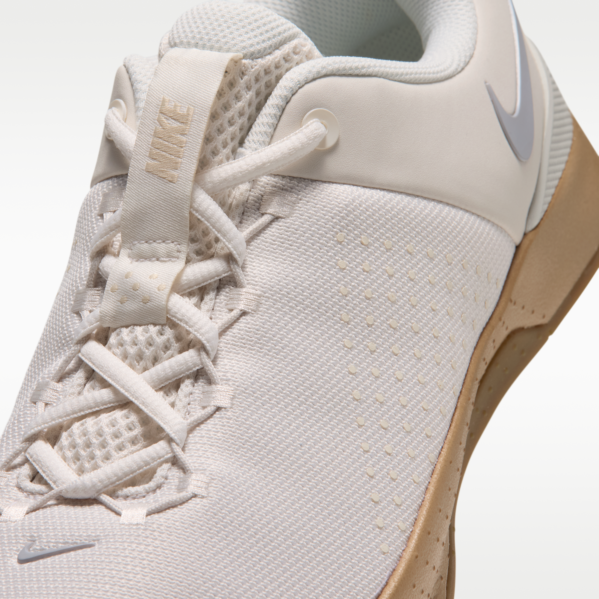 Nike MC Trainer 4 - Phantom/Gum Light Brown/Sanddrift/Wolf Grey - 7