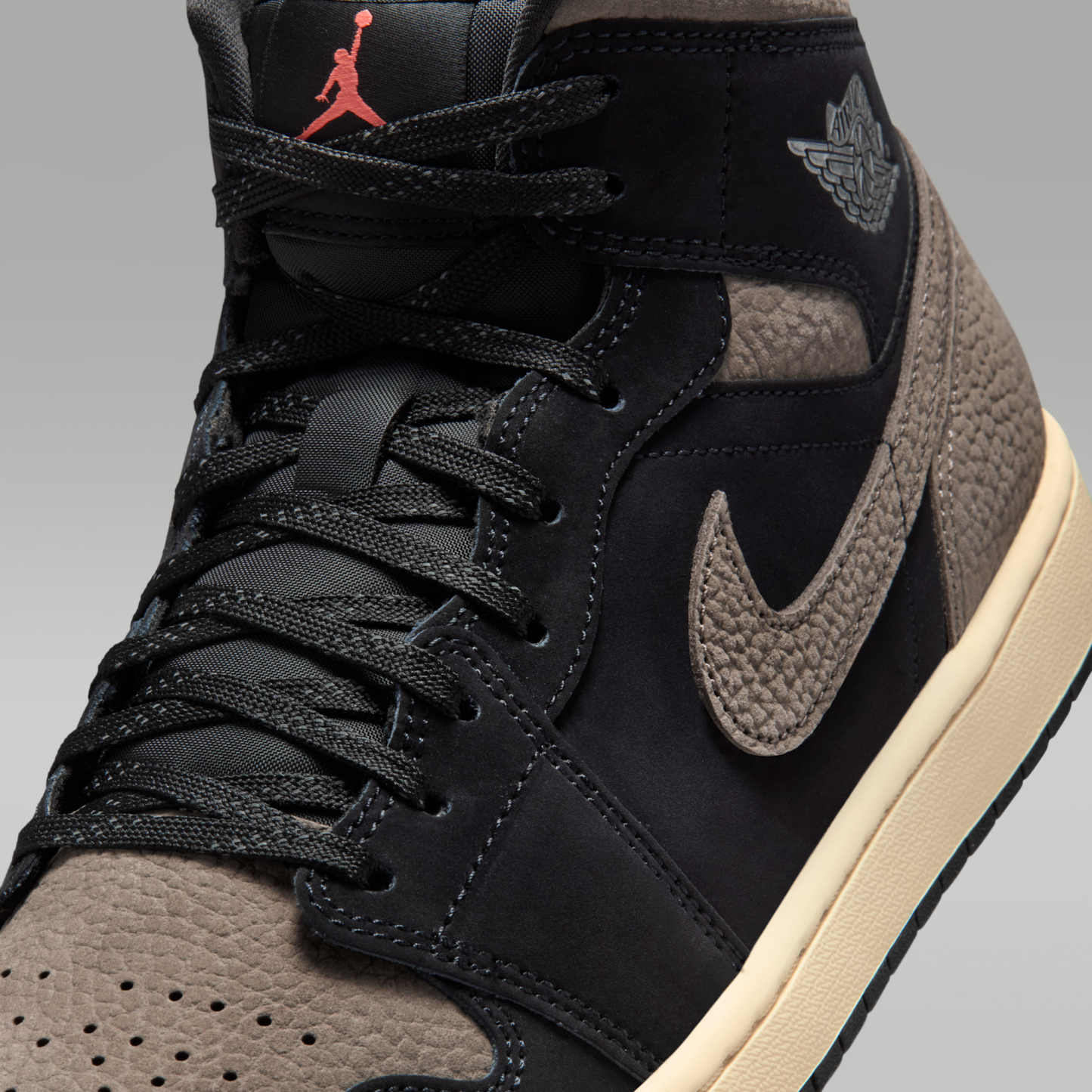 Air Jordan 1 Mid SE - Μαύρο/Light Wild Mango/Olive Grey - 7