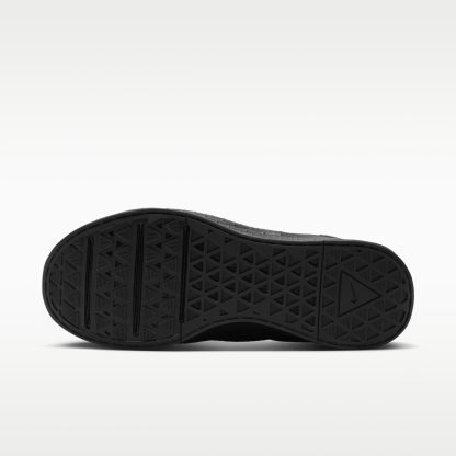 Nike MC Trainer 4 - Μαύρο/Dark Smoke Grey - 2