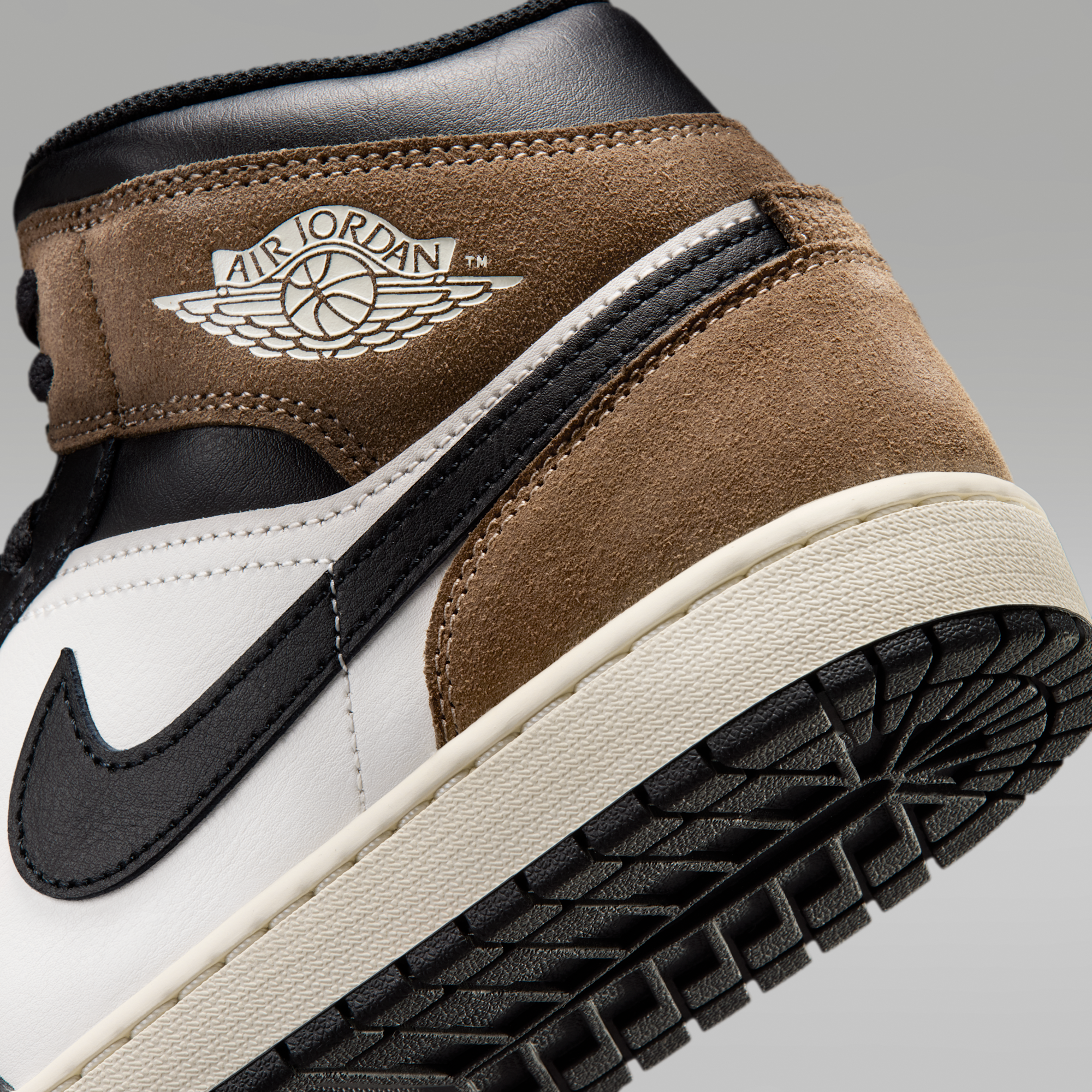 Air Jordan 1 Mid - Μαύρο/Palomino/University Red/Phantom - 8