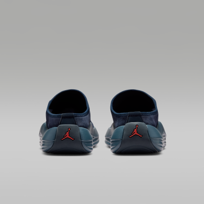 Jordan Future - Dark Obsidian/Blue Fox/Picante Red - 6