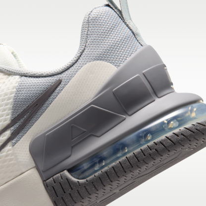 Nike Air Max Alpha Trainer 6 - Sail/Light Smoke Grey/Phantom/Pencil Point - 8