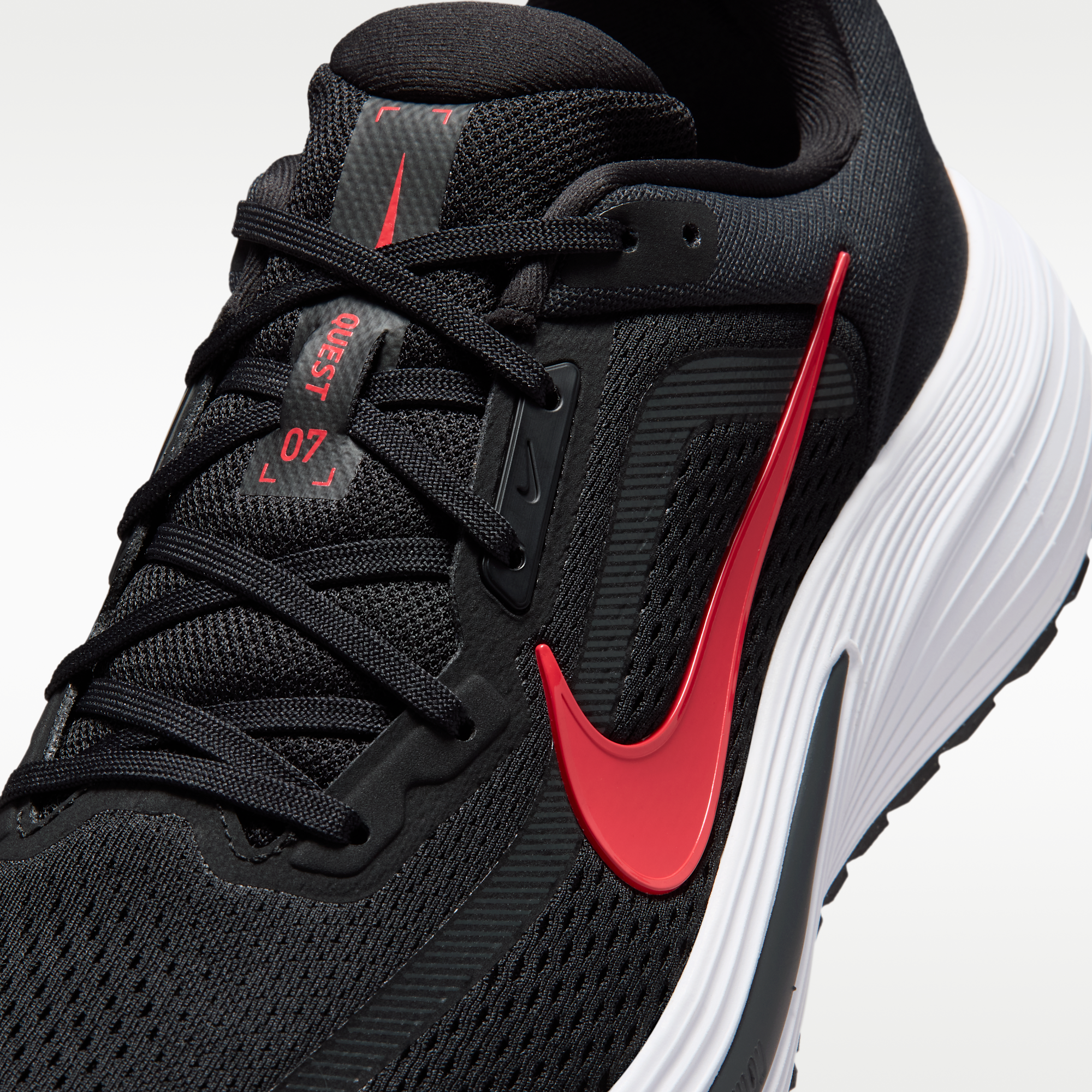 Nike Quest 7 - Μαύρο/Λευκό/Anthracite/Red Orbit - 7