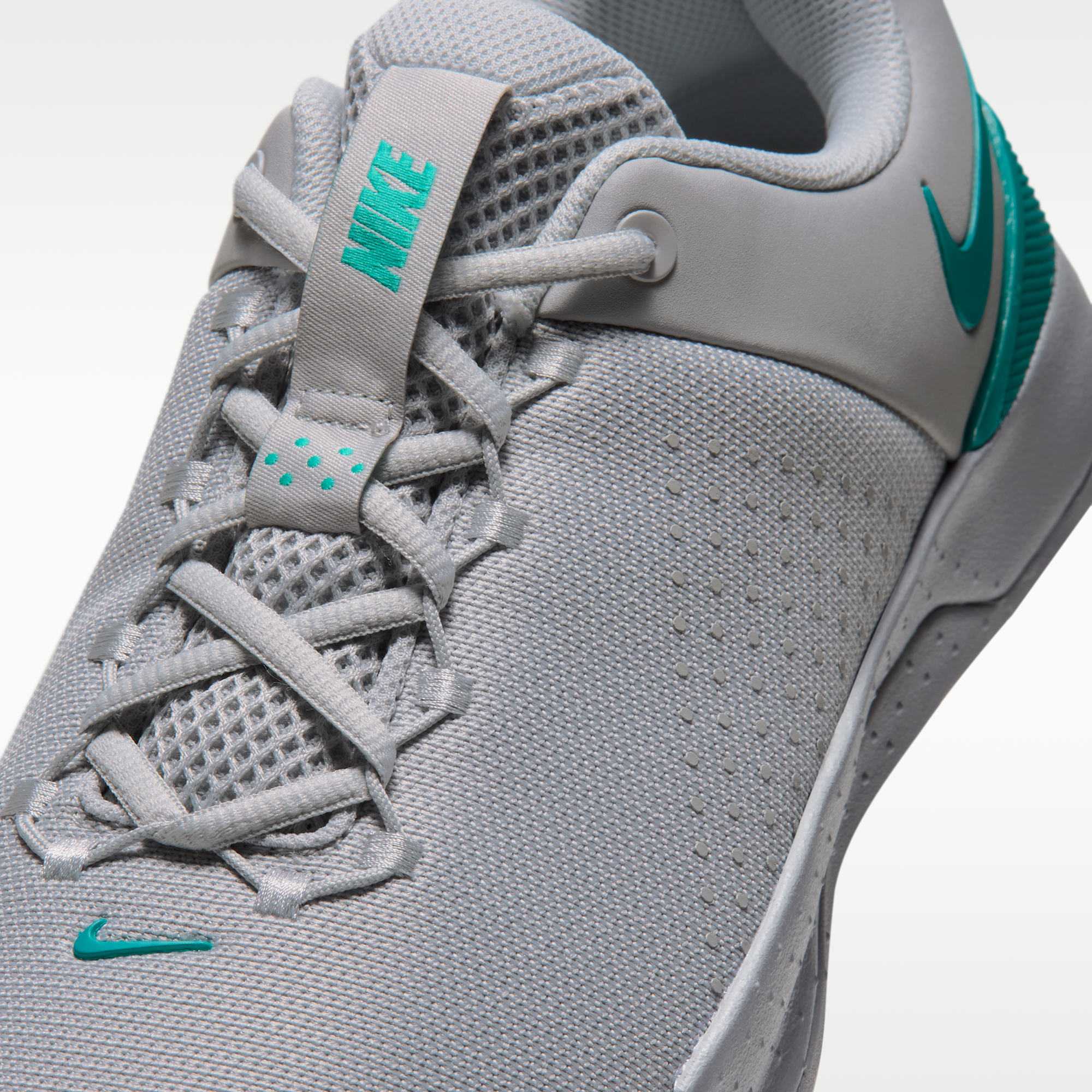 Nike MC Trainer 4 - Grey Fog/Light Smoke Grey/Energy - 7