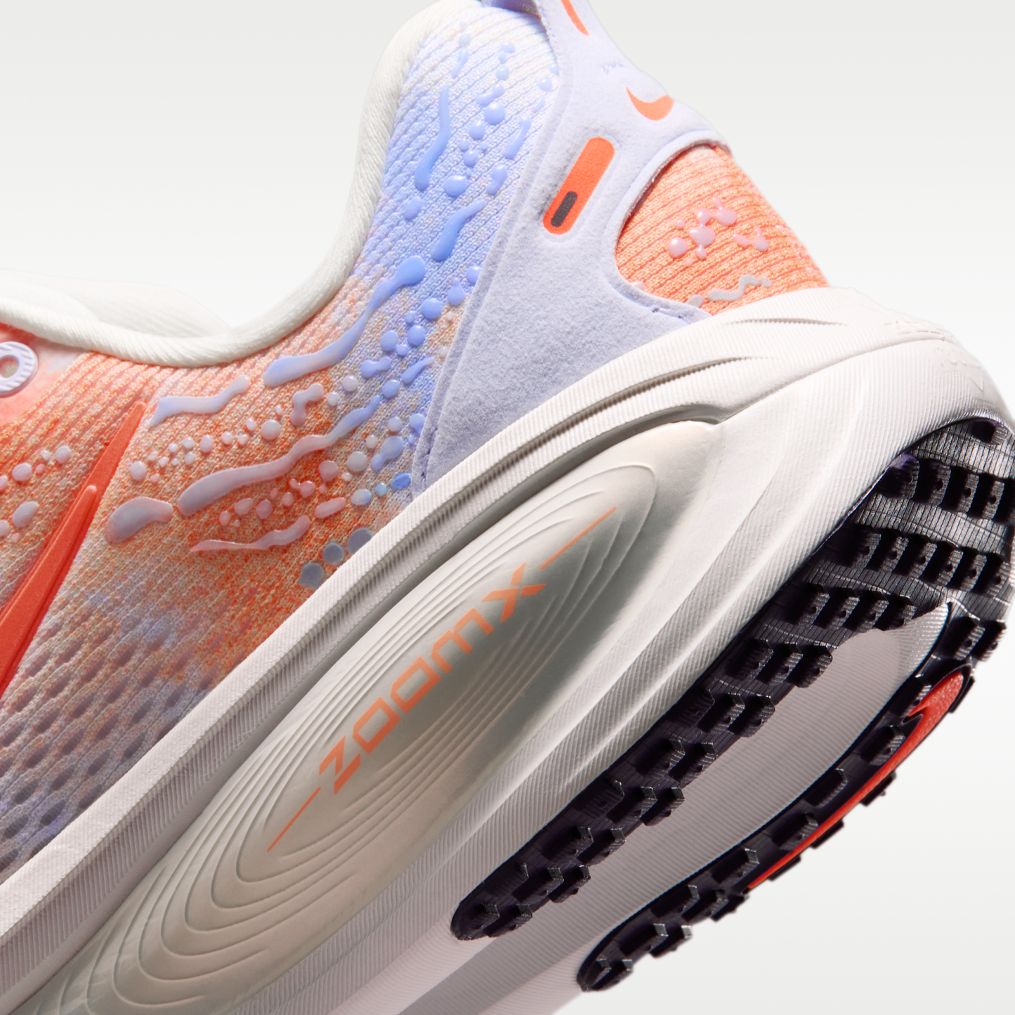 Nike Vomero 18 - Palest Purple/Sunset Haze/Summit White/Hyper Crimson - 8